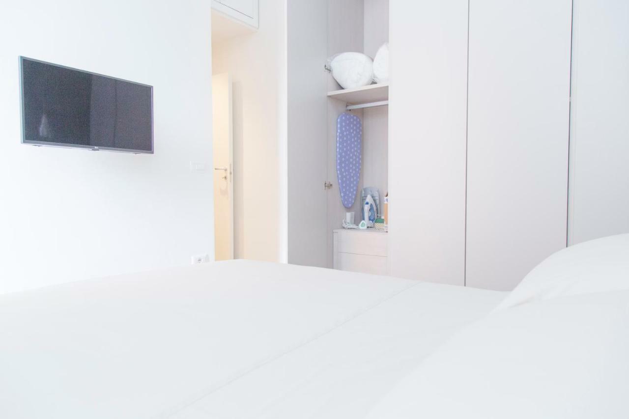 Brand New Apt In Porta Romana Milaan Buitenkant foto
